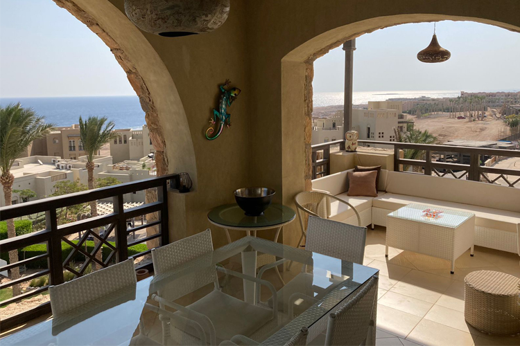 3 BR Apartment with Panoramic sea view - 2
